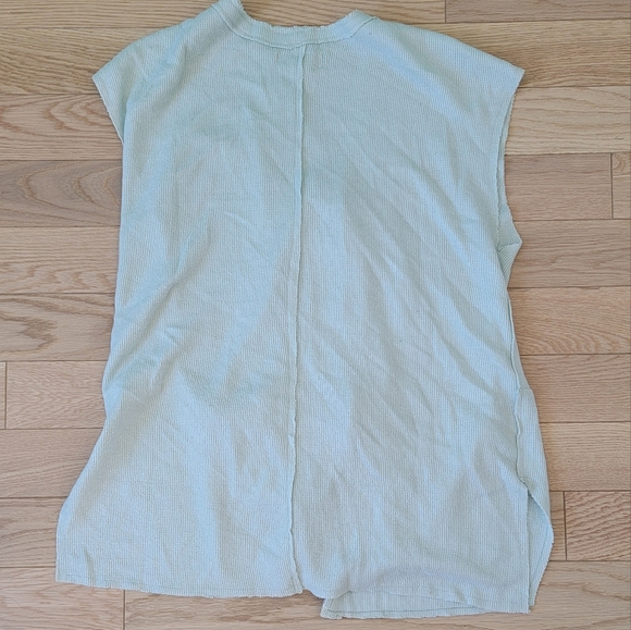 Soft vest - Picture 2 of 3